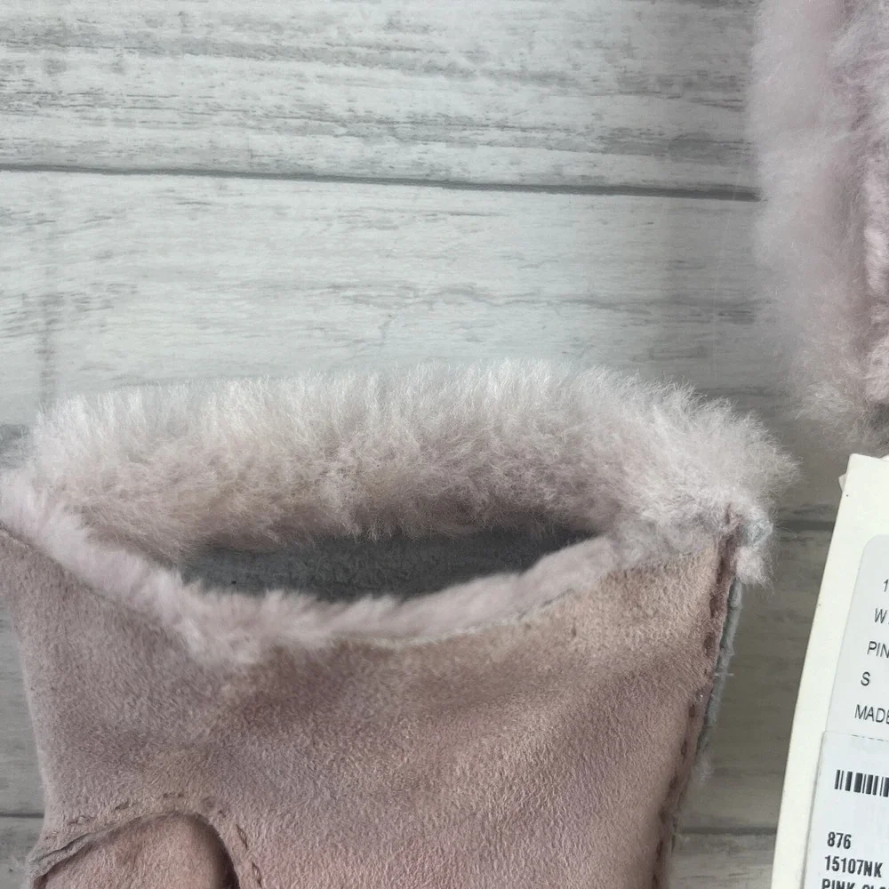 Ugg‎ Womens Gloves Exposed Sheepskin Pink Cloud Size Small